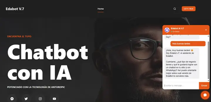 Sitio de demostración de EdaBot v7 con la ventana del chat abierta y una conversación con un cliente